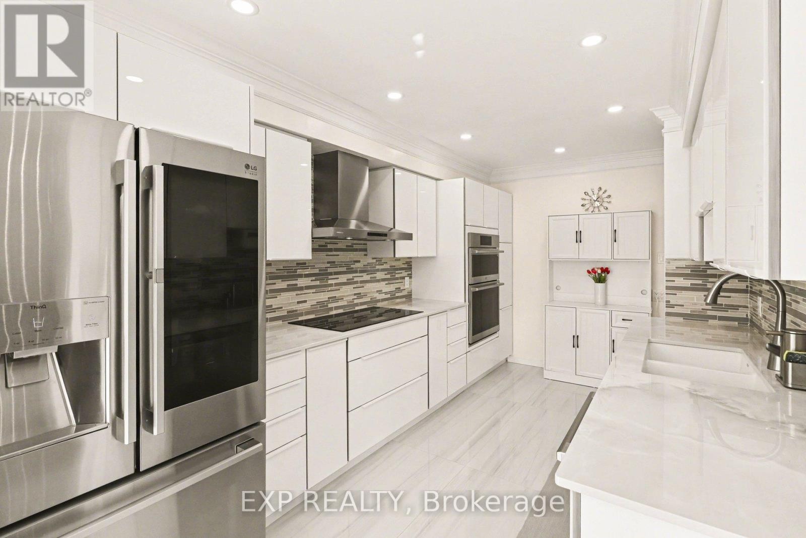 












4630 OGILVIE WALK CRESCENT

,
Ottawa,




Ontario
K1J1G7

