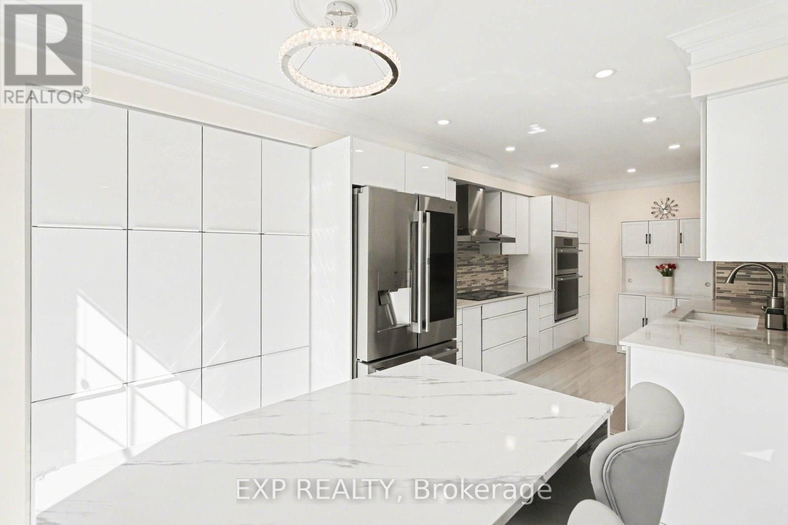 












4630 OGILVIE WALK CRESCENT

,
Ottawa,




Ontario
K1J1G7

