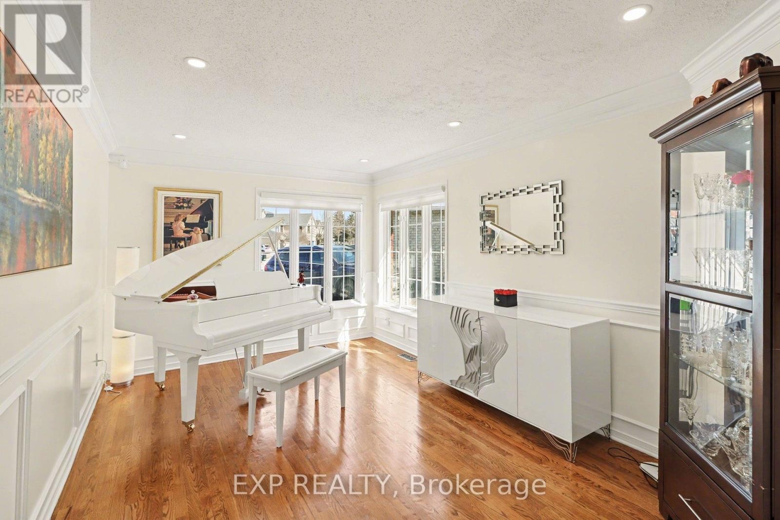 












4630 OGILVIE WALK CRESCENT

,
Ottawa,




Ontario
K1J1G7

