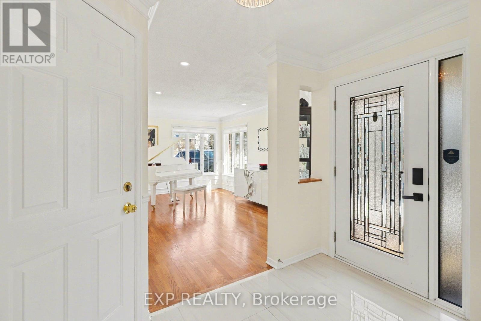 












4630 OGILVIE WALK CRESCENT

,
Ottawa,




Ontario
K1J1G7

