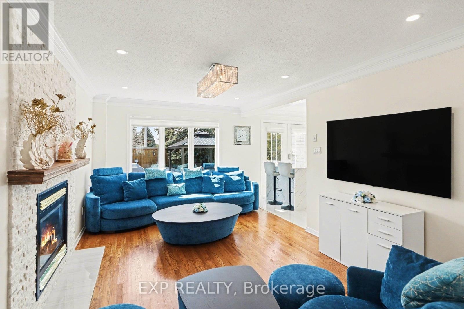 












4630 OGILVIE WALK CRESCENT

,
Ottawa,




Ontario
K1J1G7

