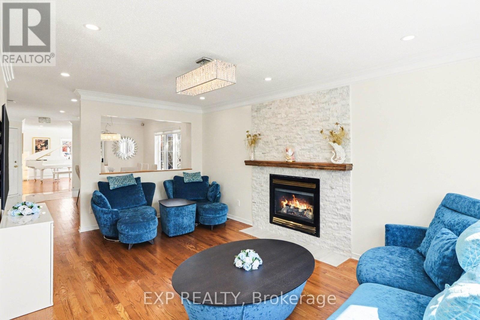 












4630 OGILVIE WALK CRESCENT

,
Ottawa,




Ontario
K1J1G7

