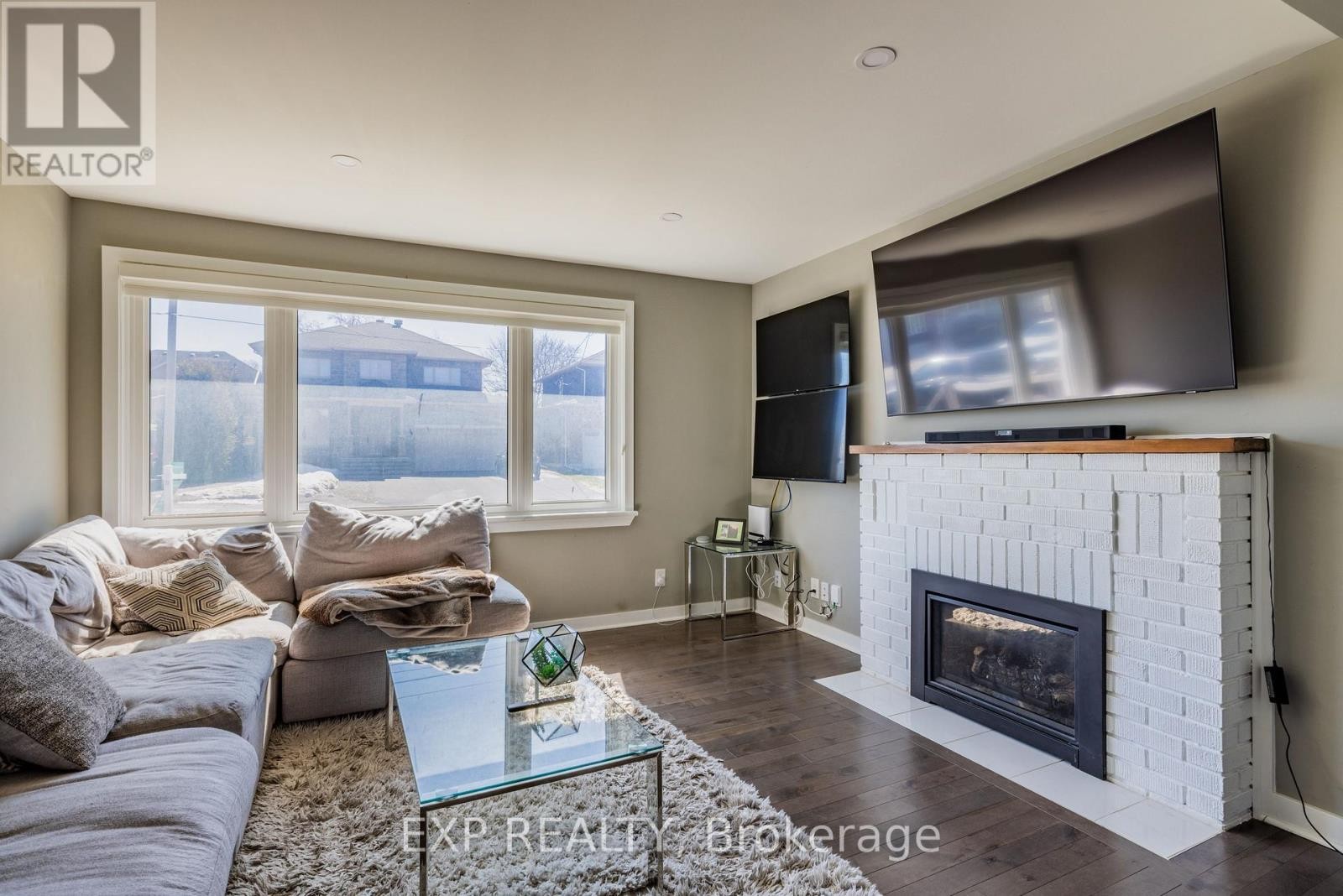 












35 WITHROW AVENUE

,
Ottawa,




Ontario
K2G2H7

