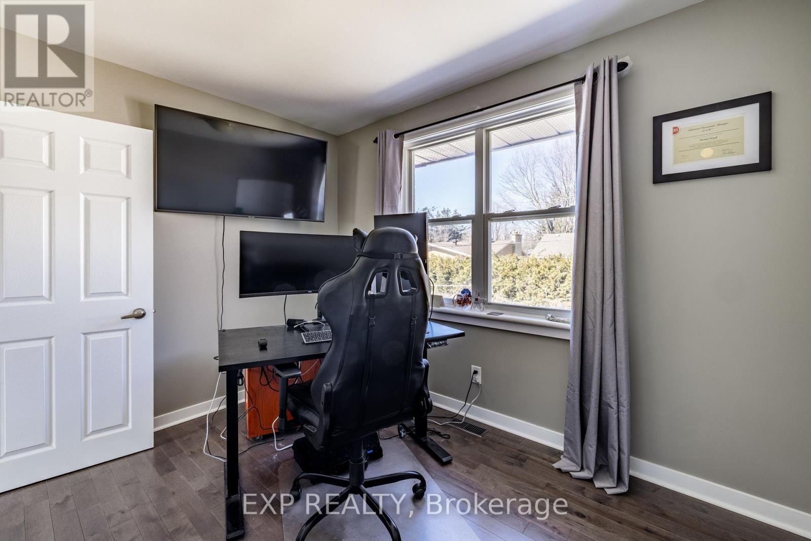 












35 WITHROW AVENUE

,
Ottawa,




Ontario
K2G2H7

