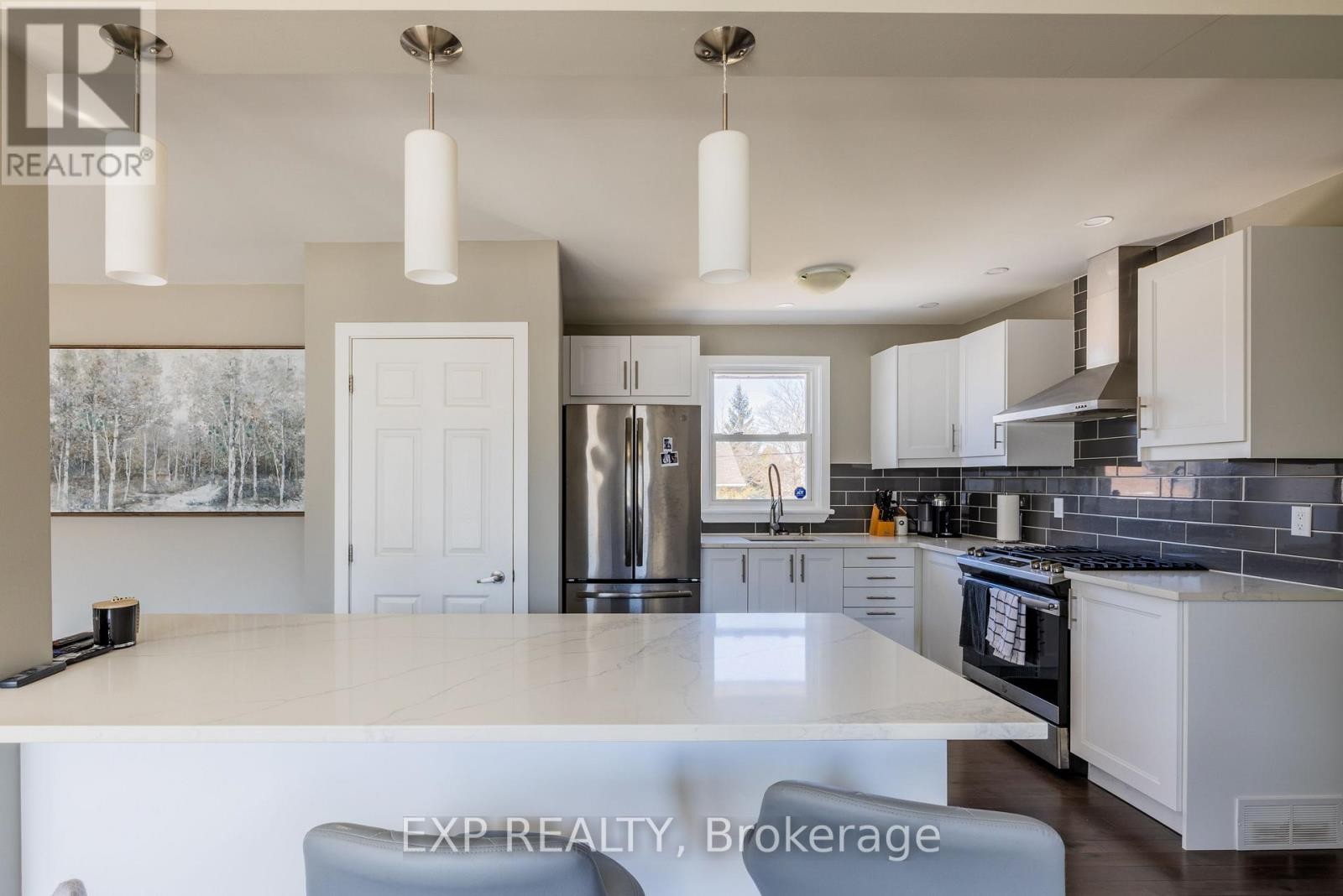 












35 WITHROW AVENUE

,
Ottawa,




Ontario
K2G2H7

