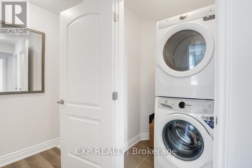 












757 CHROMITE PRIVATE

,
Ottawa,




Ontario
K2J7J2

