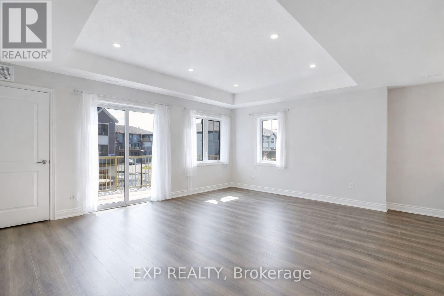 












757 CHROMITE PRIVATE

,
Ottawa,




Ontario
K2J7J2

