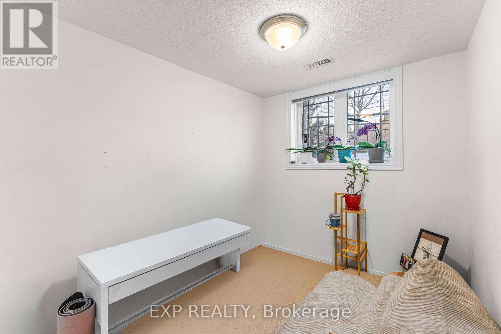 












2 - 2- 385 PASEO PRIVATE

,
Ottawa,




Ontario
K2G4N7

