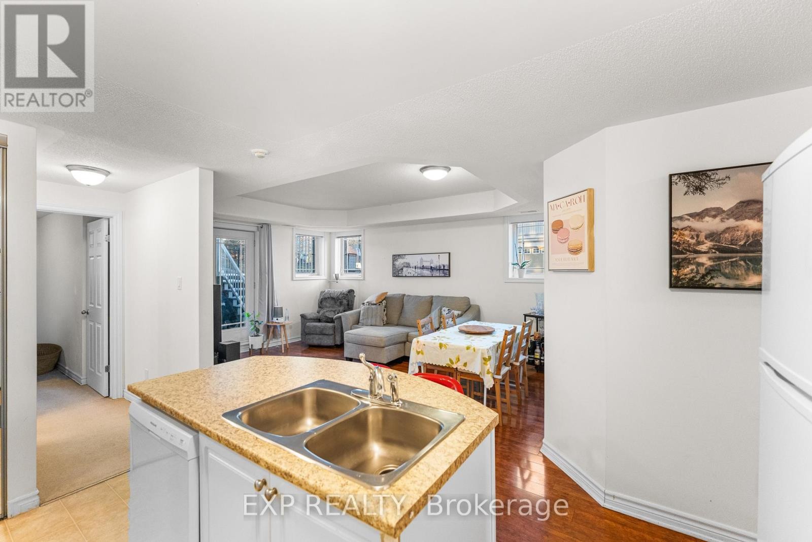 












2 - 2- 385 PASEO PRIVATE

,
Ottawa,




Ontario
K2G4N7

