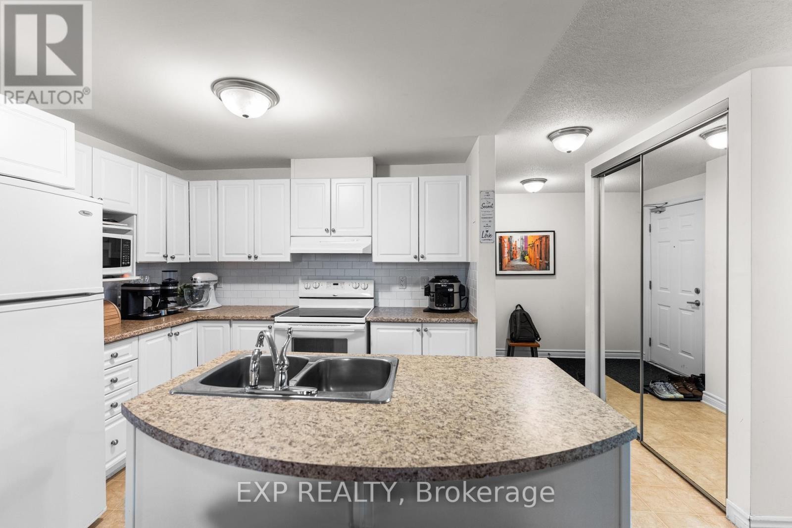 












2 - 2- 385 PASEO PRIVATE

,
Ottawa,




Ontario
K2G4N7

