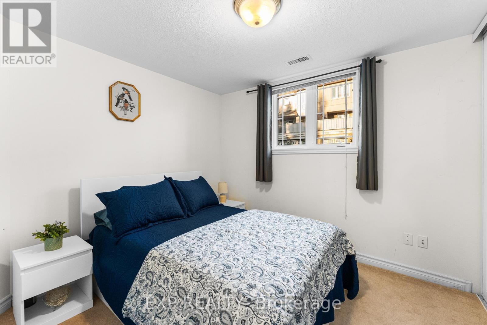 












2 - 2- 385 PASEO PRIVATE

,
Ottawa,




Ontario
K2G4N7

