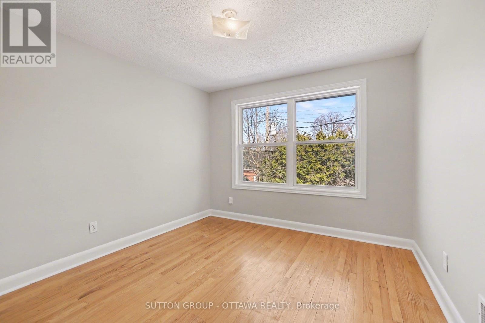 












1071 ALDEA AVENUE

,
Ottawa,




Ontario
K1H8B8

