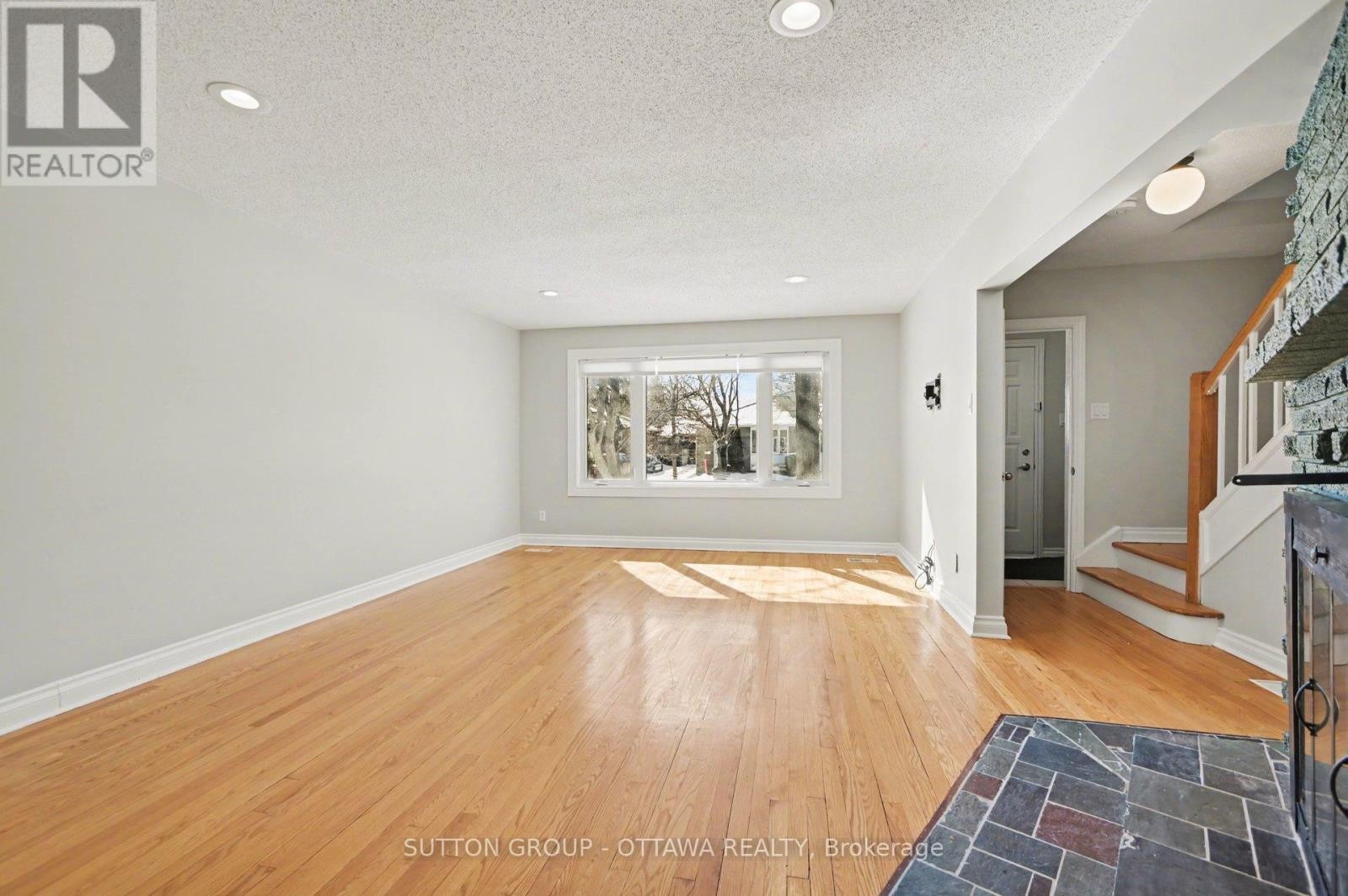 












1071 ALDEA AVENUE

,
Ottawa,




Ontario
K1H8B8

