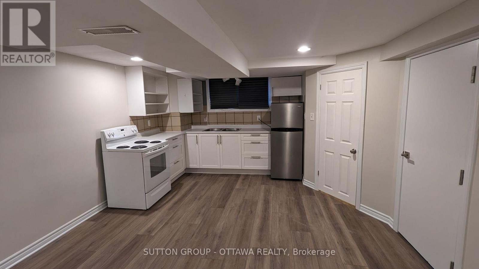 












1071 ALDEA AVENUE

,
Ottawa,




Ontario
K1H8B8

