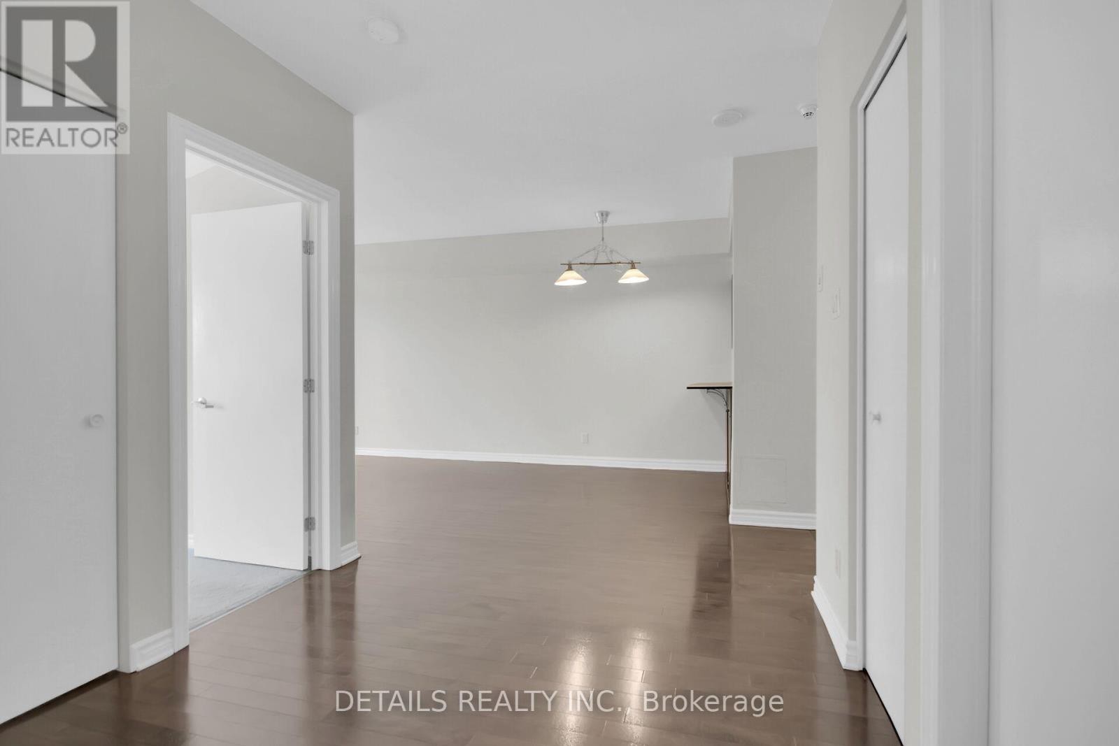 












1202 - 200 RIDEAU STREET

,
Ottawa,




Ontario
K1N5Y1

