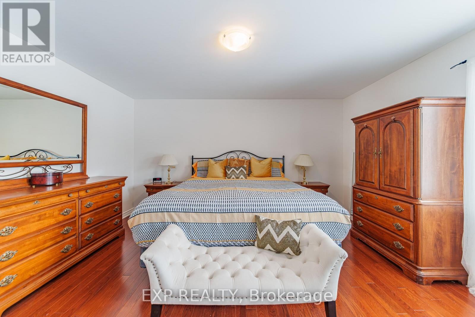 












1899 FARISITA DRIVE

,
Ottawa,




Ontario
K0A3H0

