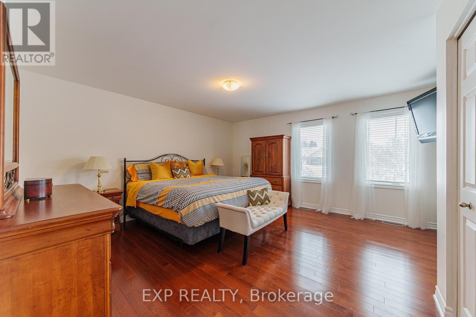 












1899 FARISITA DRIVE

,
Ottawa,




Ontario
K0A3H0

