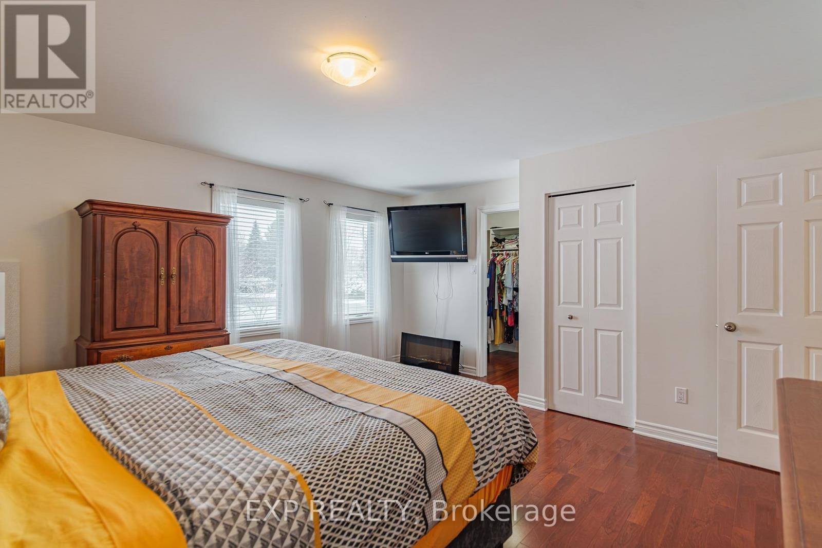 












1899 FARISITA DRIVE

,
Ottawa,




Ontario
K0A3H0

