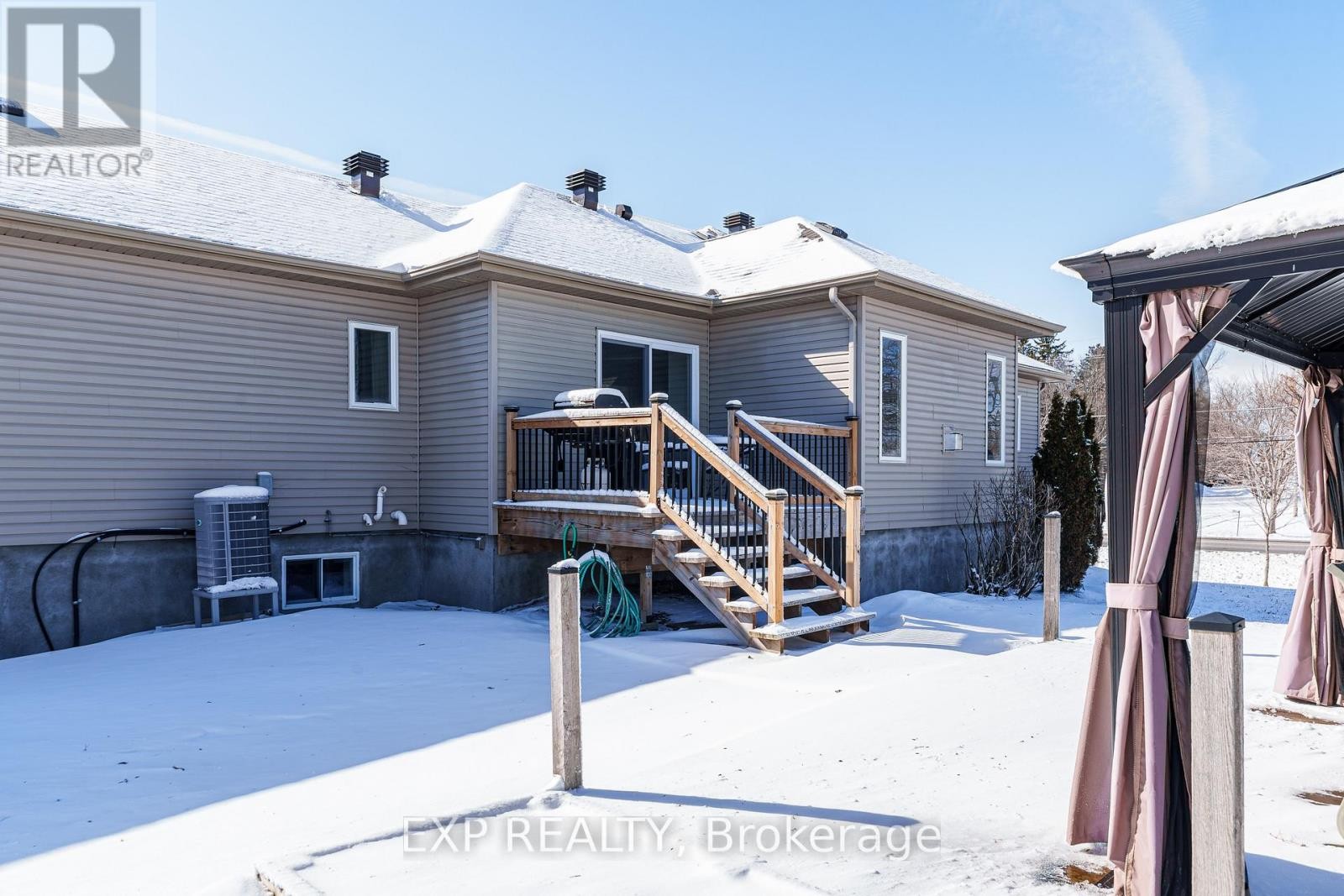 












1899 FARISITA DRIVE

,
Ottawa,




Ontario
K0A3H0

