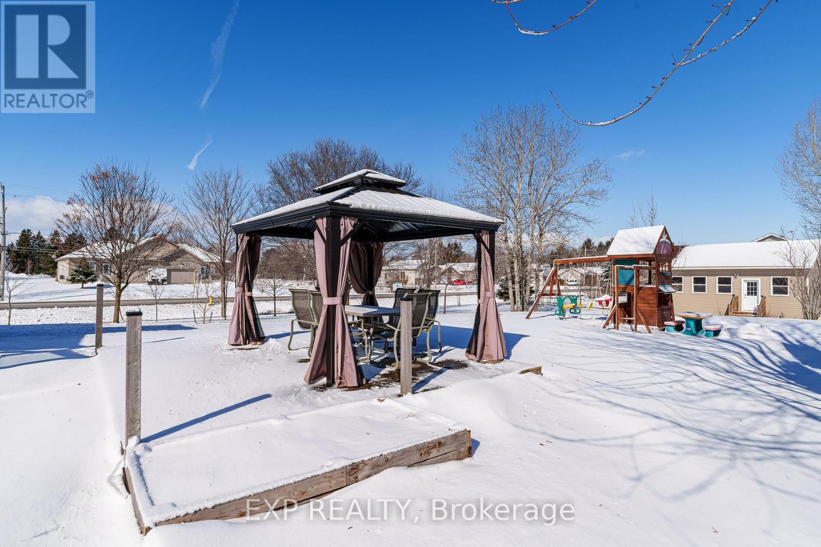 












1899 FARISITA DRIVE

,
Ottawa,




Ontario
K0A3H0

