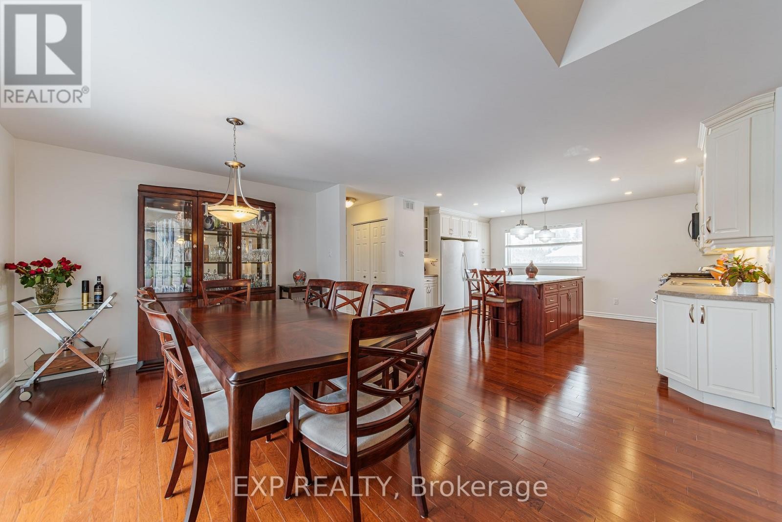 












1899 FARISITA DRIVE

,
Ottawa,




Ontario
K0A3H0

