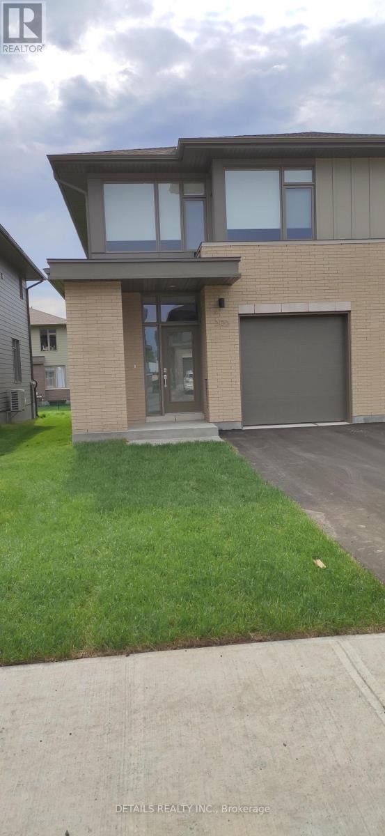 












303 WIGWAS STREET

,
Ottawa,




Ontario
K1K5A1

