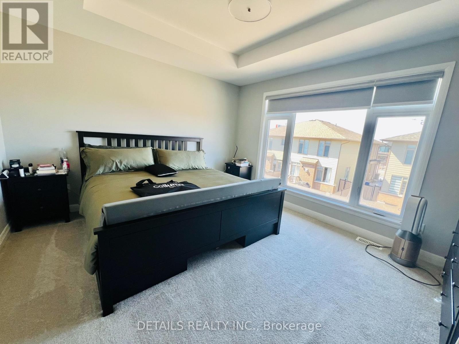 












303 WIGWAS STREET

,
Ottawa,




Ontario
K1K5A1

