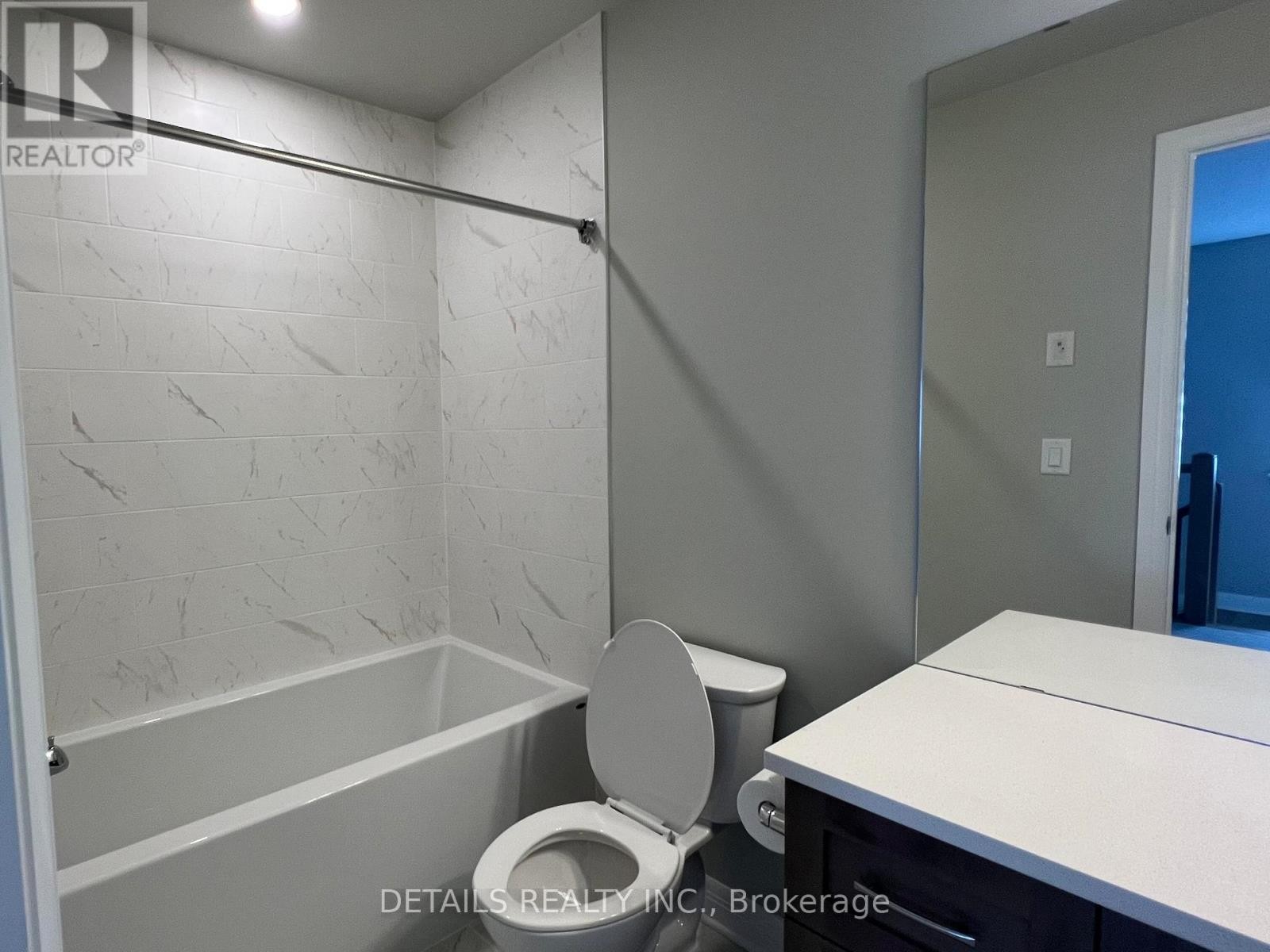 












303 WIGWAS STREET

,
Ottawa,




Ontario
K1K5A1

