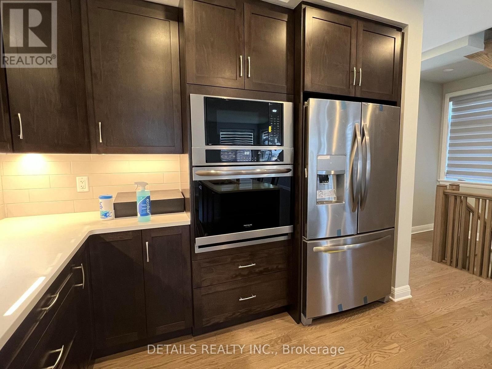 












303 WIGWAS STREET

,
Ottawa,




Ontario
K1K5A1

