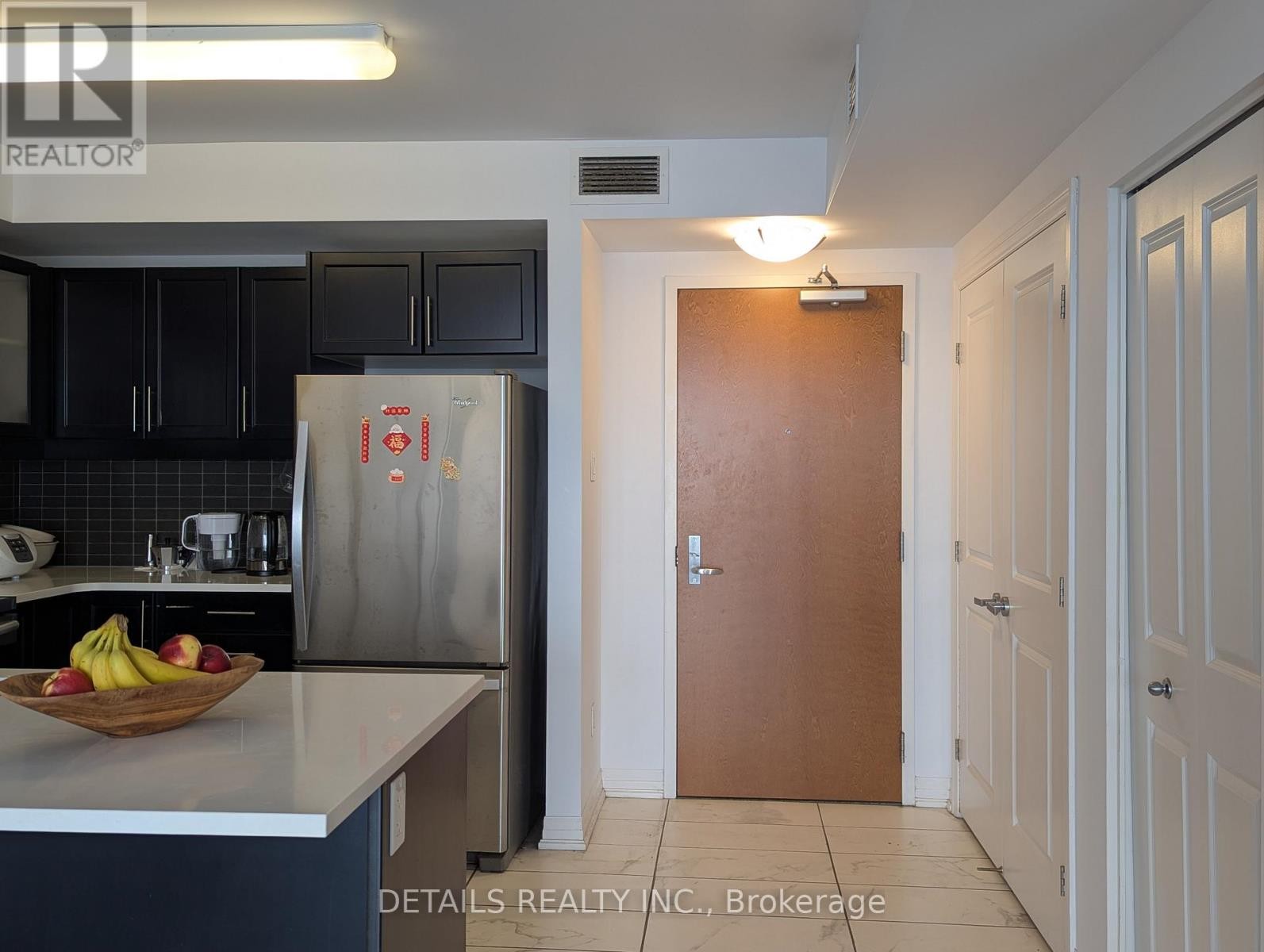 












2102 - 195 BESSERER STREET

,
Ottawa,




Ontario
K1N0B6

