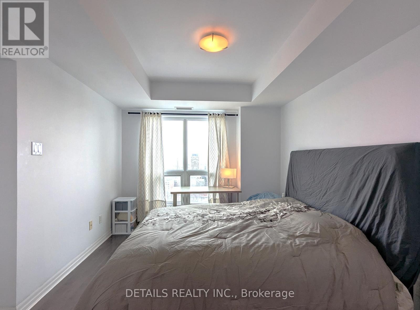 












2102 - 195 BESSERER STREET

,
Ottawa,




Ontario
K1N0B6

