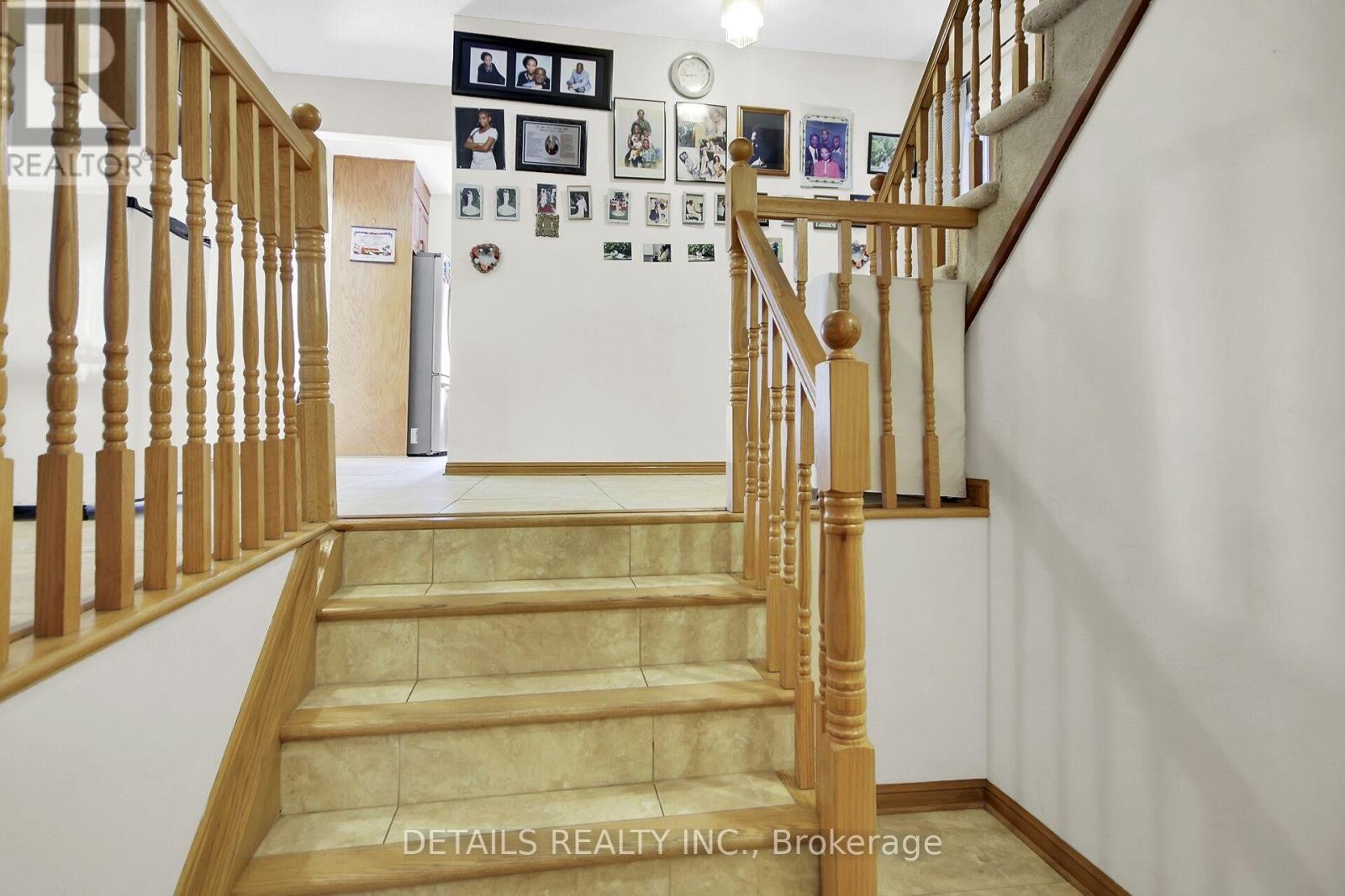 












2876 TRESA COURT

,
Ottawa,




Ontario
K1T2H1

