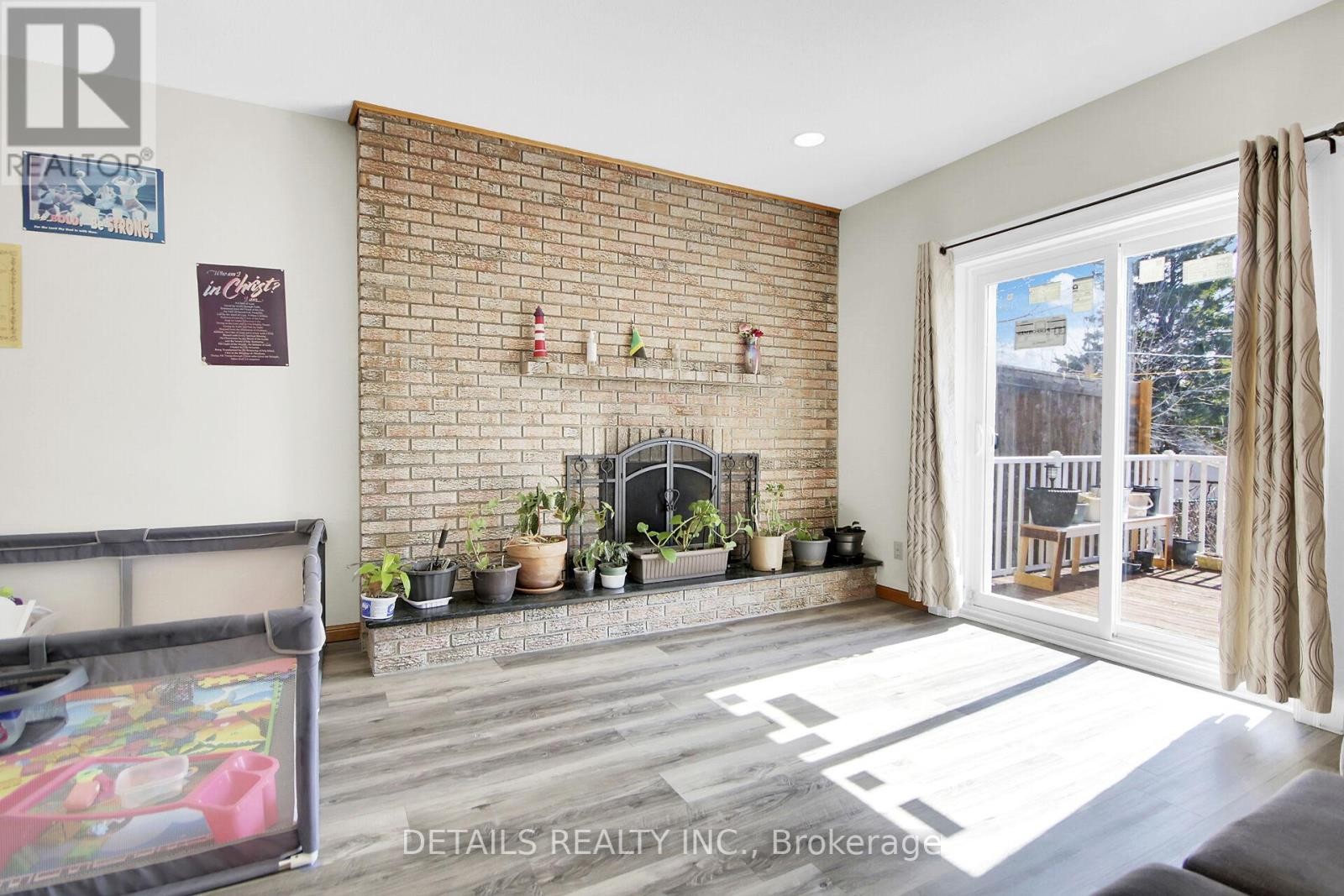 












2876 TRESA COURT

,
Ottawa,




Ontario
K1T2H1

