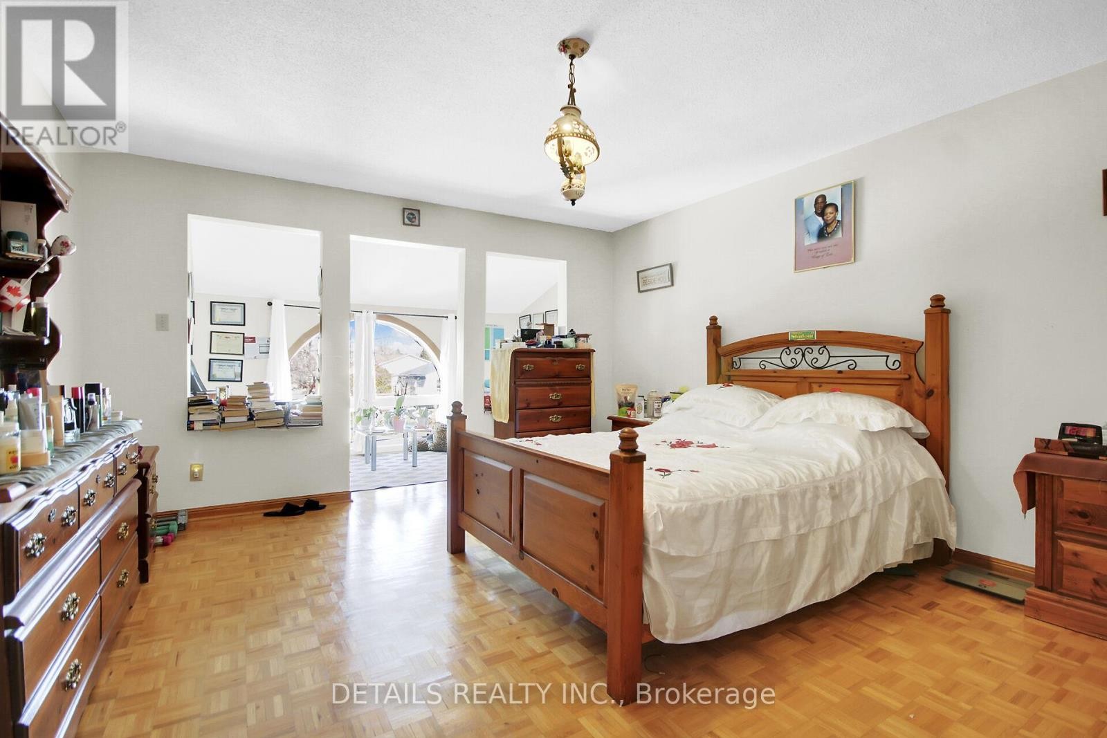 












2876 TRESA COURT

,
Ottawa,




Ontario
K1T2H1

