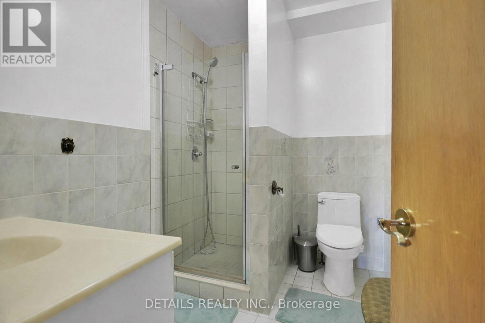 












2876 TRESA COURT

,
Ottawa,




Ontario
K1T2H1


