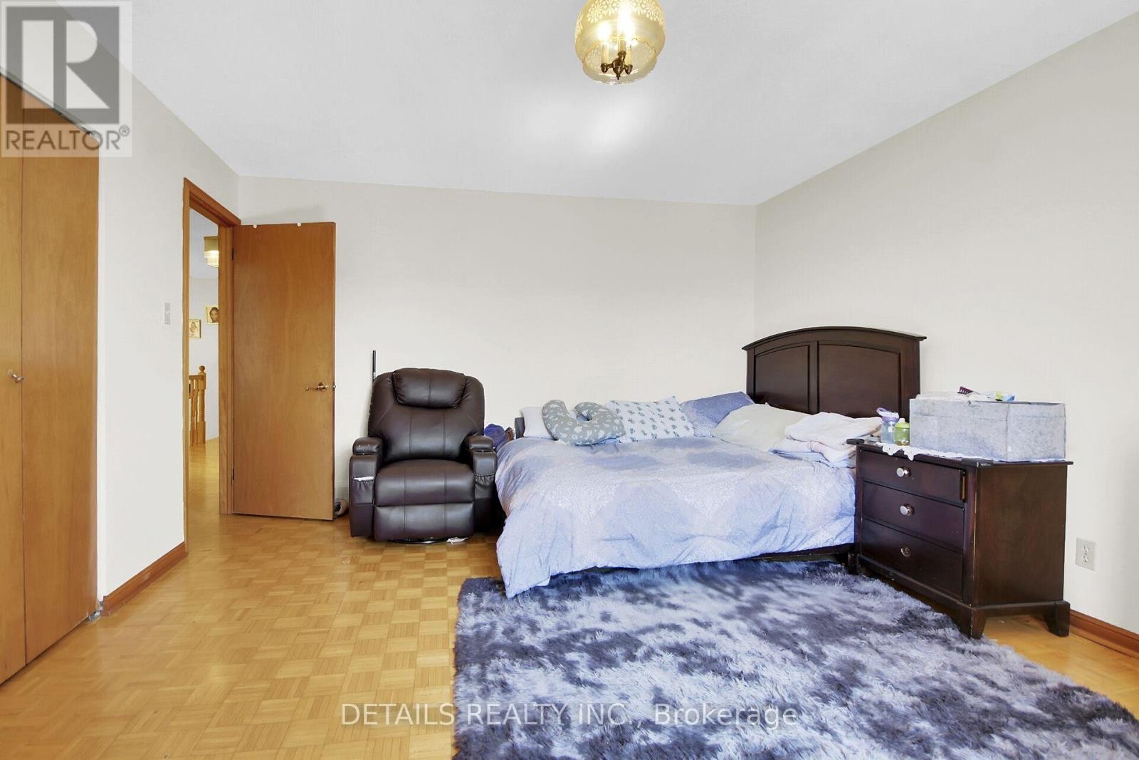 












2876 TRESA COURT

,
Ottawa,




Ontario
K1T2H1

