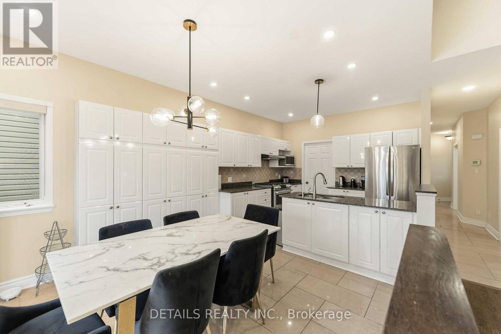 












4124 WOLFE POINT WAY

,
Ottawa,




Ontario
K1V1P4

