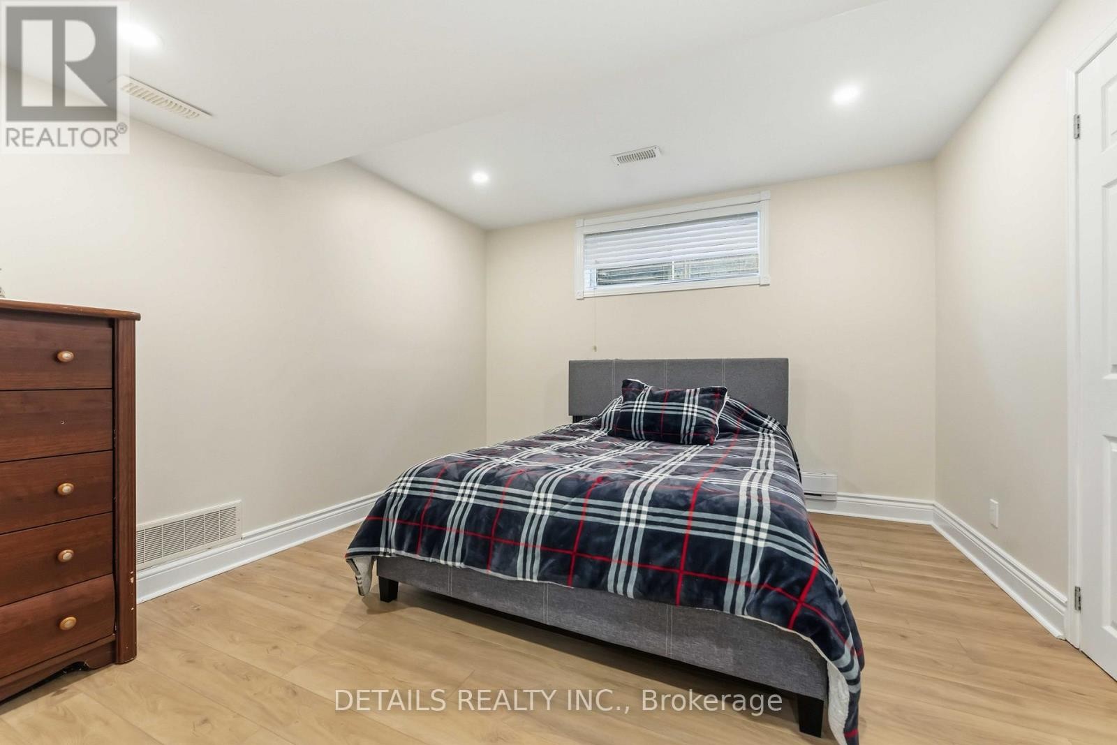 












4124 WOLFE POINT WAY

,
Ottawa,




Ontario
K1V1P4

