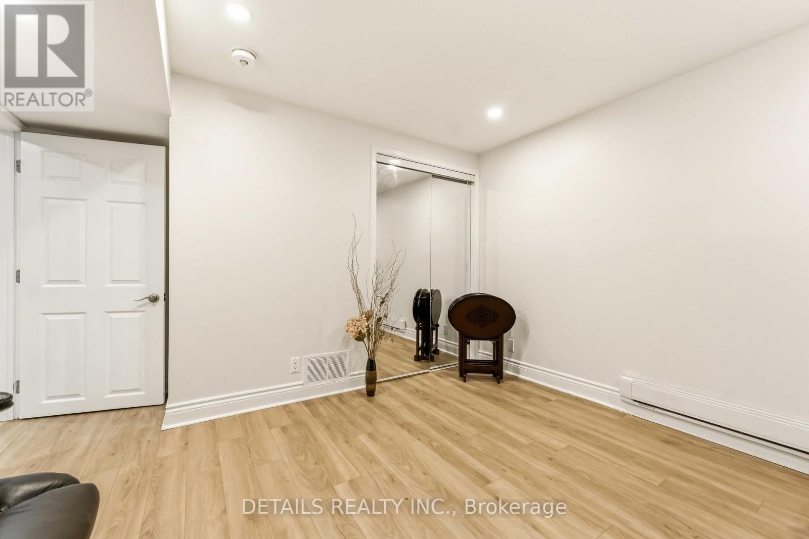 












4124 WOLFE POINT WAY

,
Ottawa,




Ontario
K1V1P4

