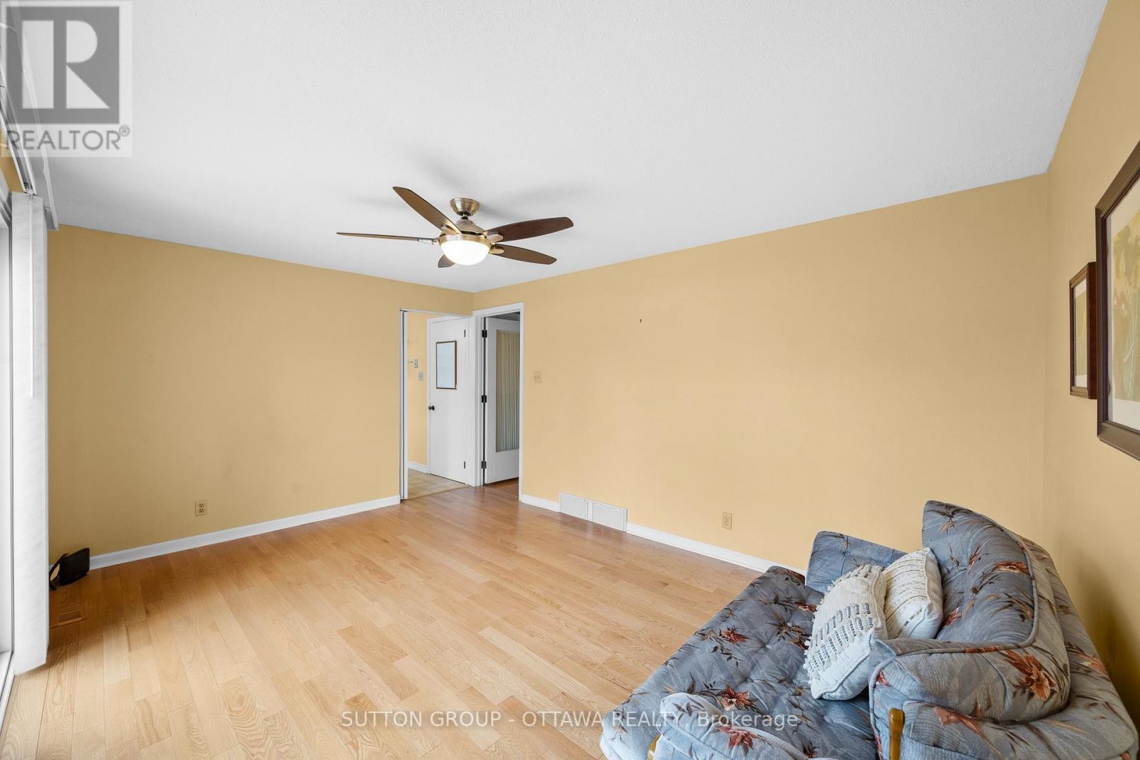












2391 OGILVIE ROAD

,
Ottawa,




Ontario
K1J7N4

