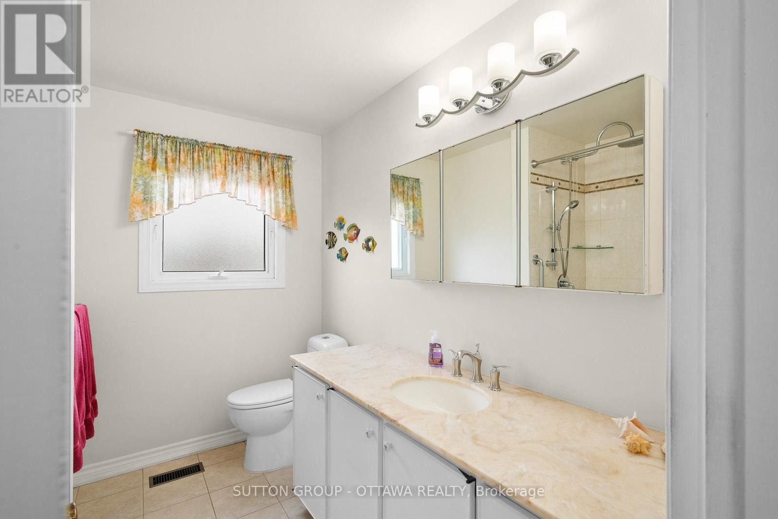 












2391 OGILVIE ROAD

,
Ottawa,




Ontario
K1J7N4

