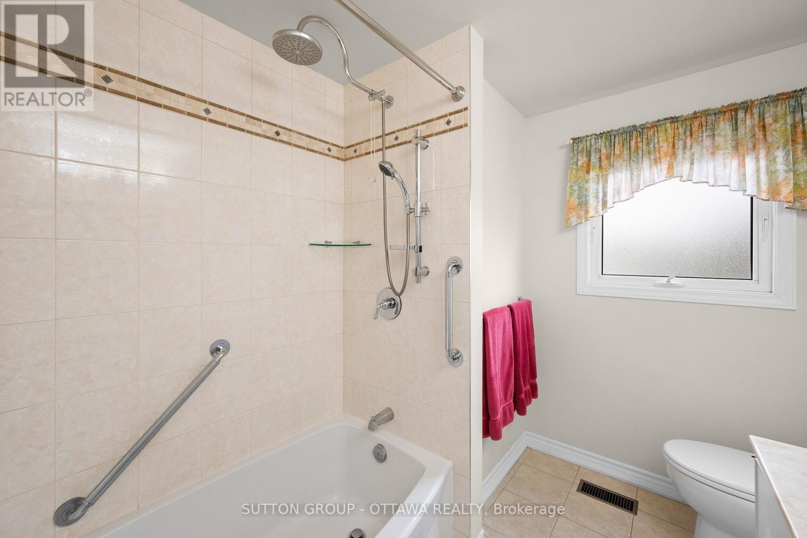 












2391 OGILVIE ROAD

,
Ottawa,




Ontario
K1J7N4

