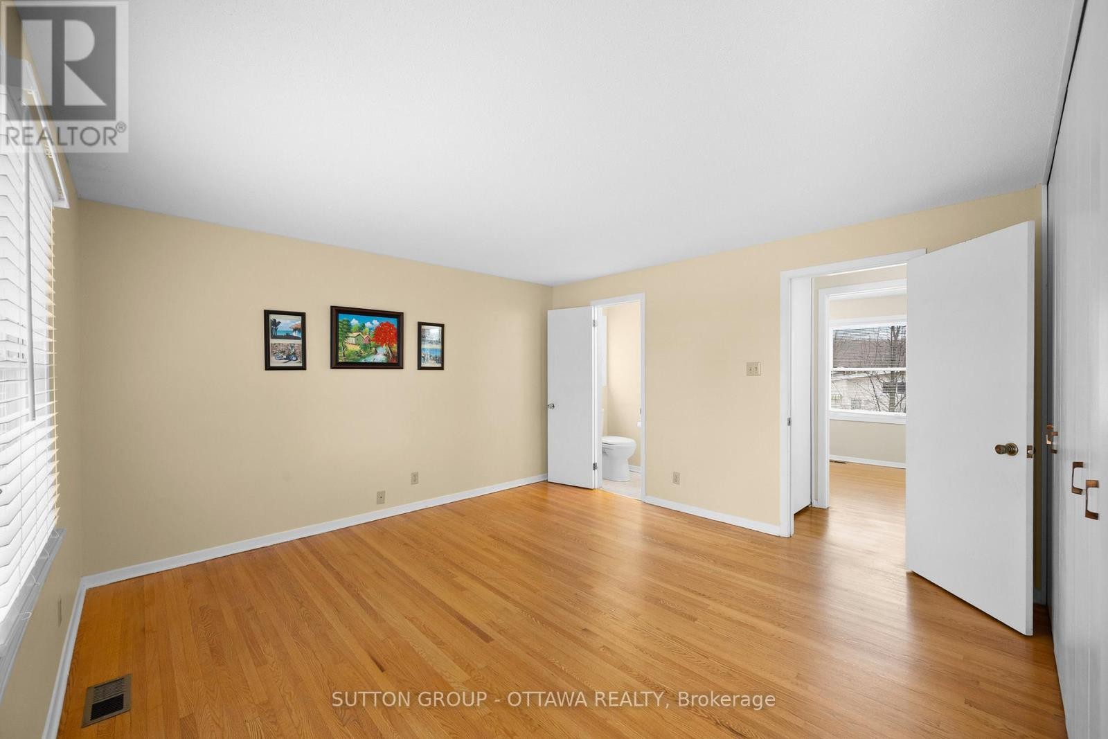 












2391 OGILVIE ROAD

,
Ottawa,




Ontario
K1J7N4

