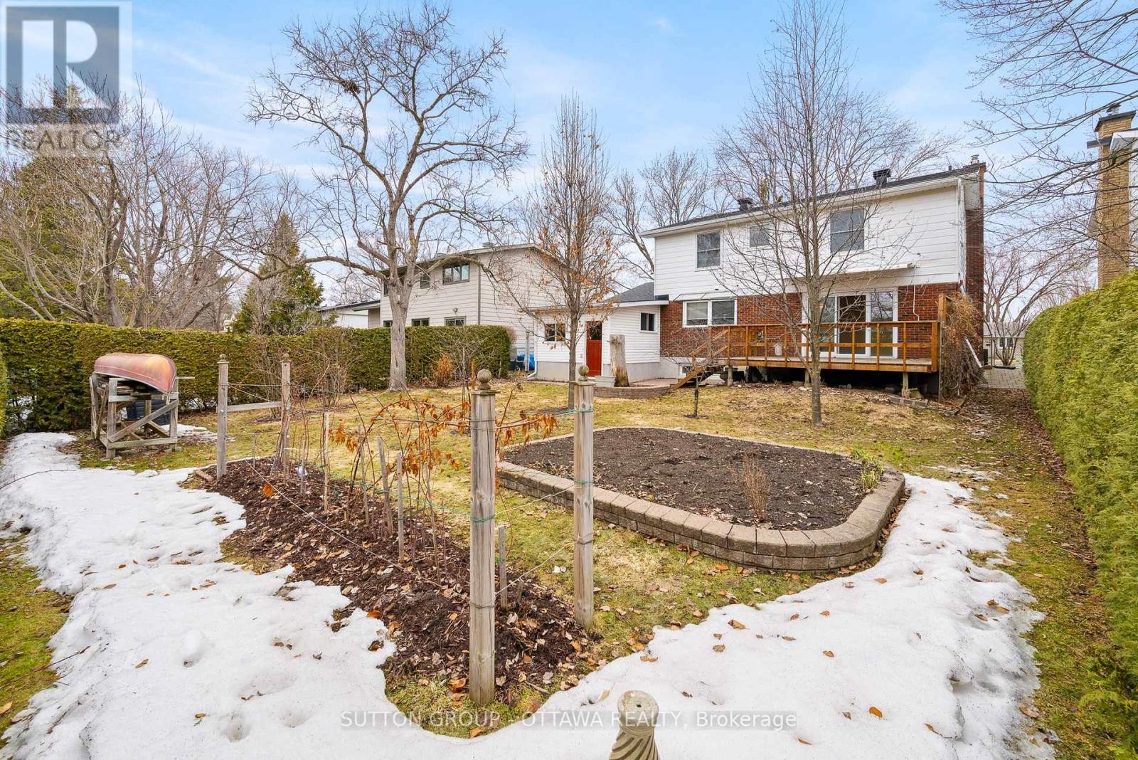 












2391 OGILVIE ROAD

,
Ottawa,




Ontario
K1J7N4

