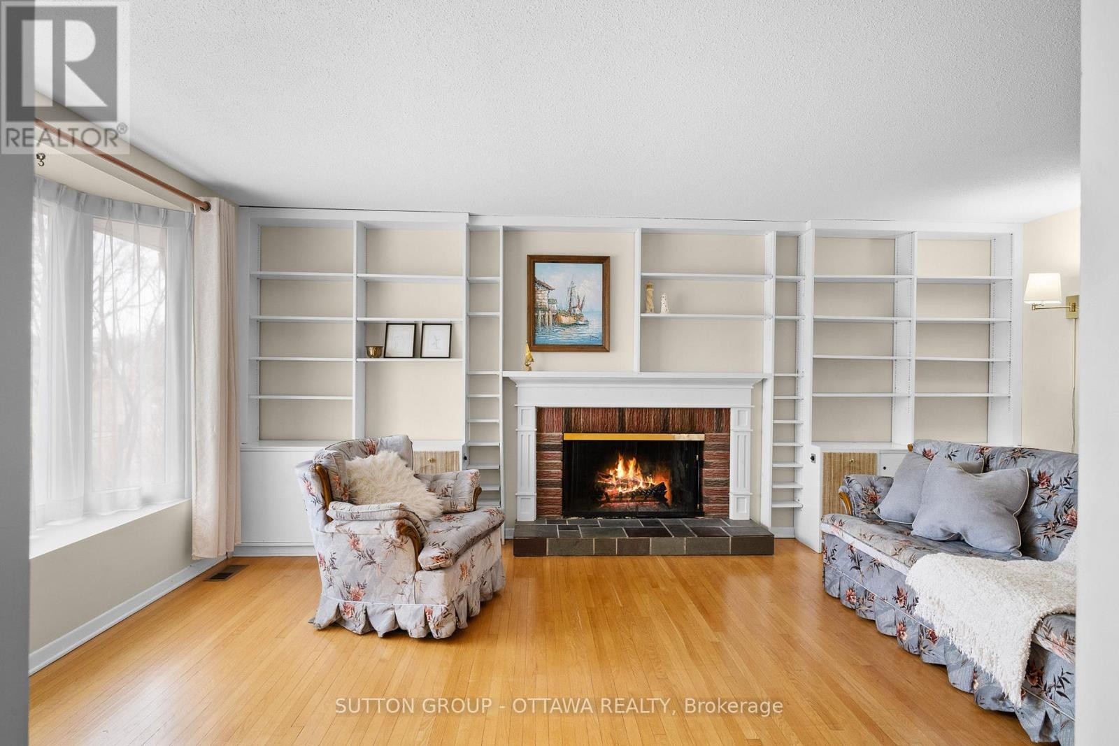 












2391 OGILVIE ROAD

,
Ottawa,




Ontario
K1J7N4

