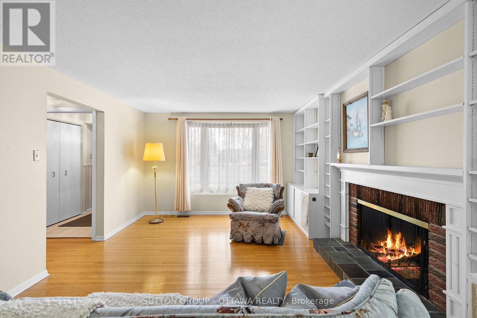 












2391 OGILVIE ROAD

,
Ottawa,




Ontario
K1J7N4

