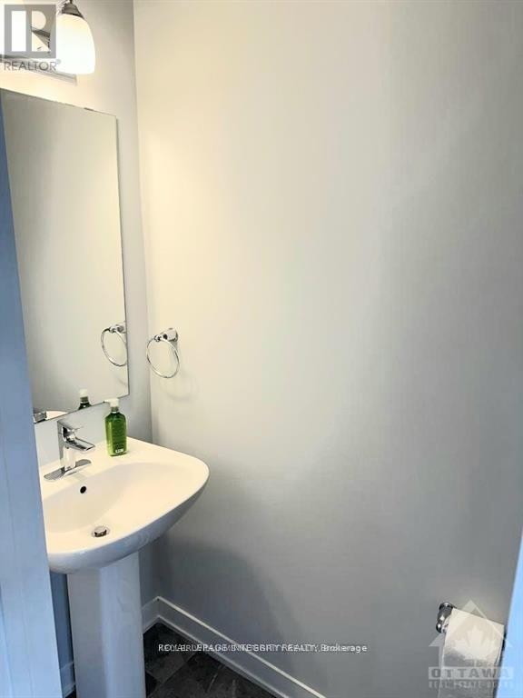 












2489 WATERCOLOURS WAY

,
Ottawa,




Ontario
K2J7B1

