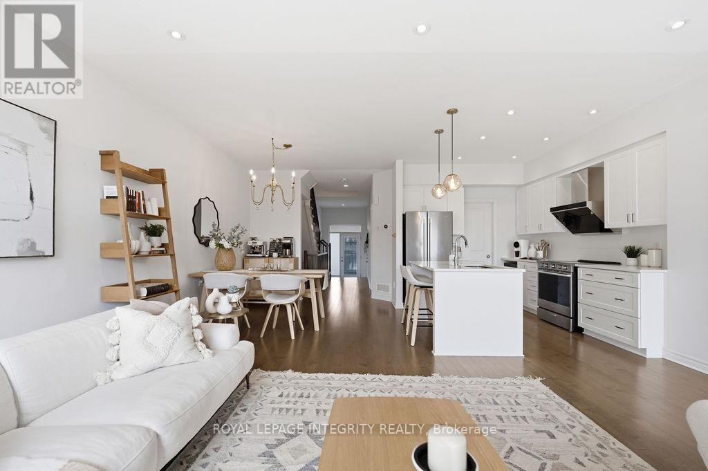 












535 BORBRIDGE AVENUE

,
Ottawa,




Ontario
K4M0J1

