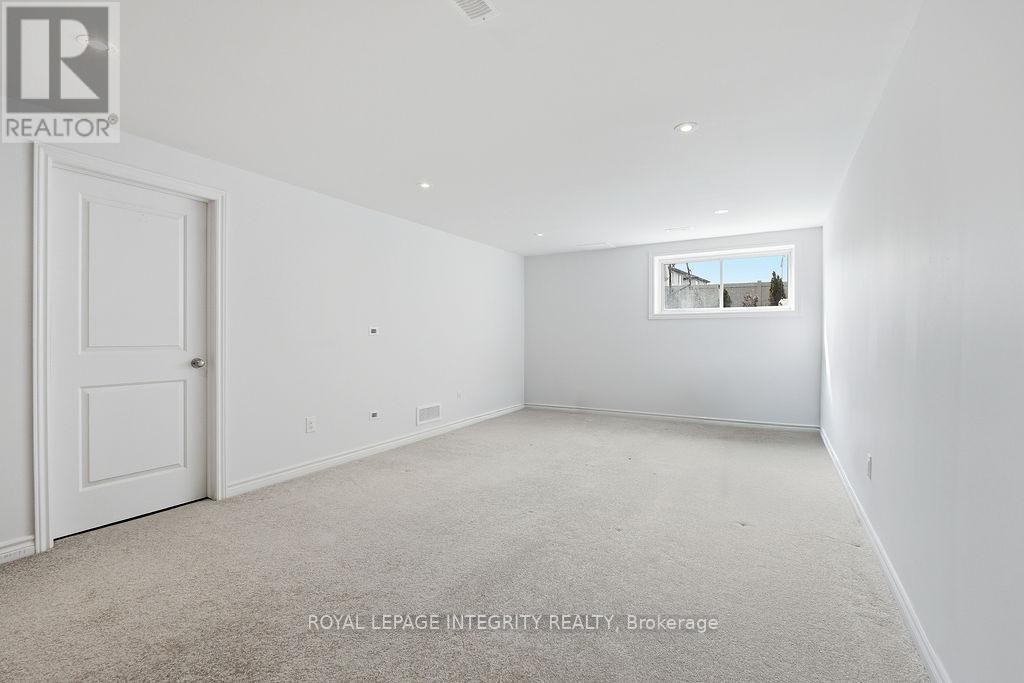 












535 BORBRIDGE AVENUE

,
Ottawa,




Ontario
K4M0J1

