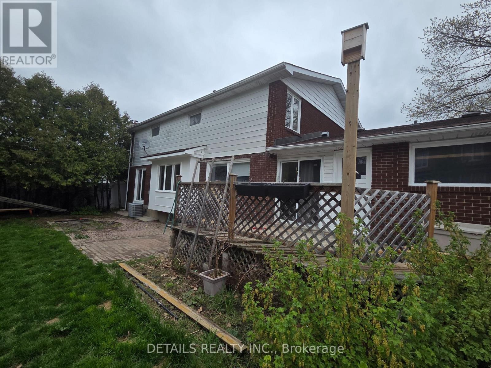 












46 BEAUMARIS DRIVE

,
Ottawa,




Ontario
K2H7K3

